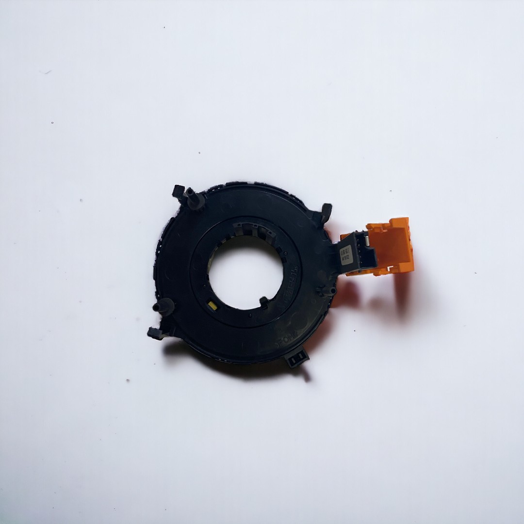 /assets/uploads/audi-a3-1996---2003-direksiyon-aci-sensoru-airbag-sargisi-665ec71fb1e4b.jpg