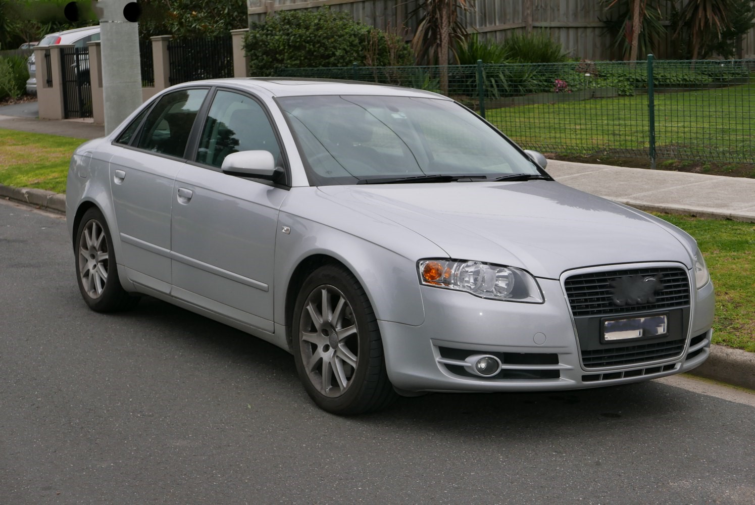 /assets/uploads/audi-a4-b7-2004---2008-fren-pedal-lastigi-otomatik-vites-6622ea52a7ec4.jpg