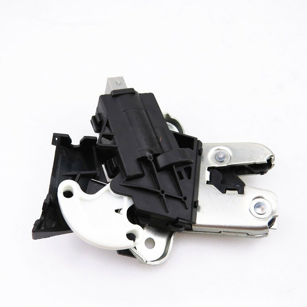 AUDİ A8 2003 - 2010 ARKA BAGAJ KİLİDİ SEDAN - resim 1