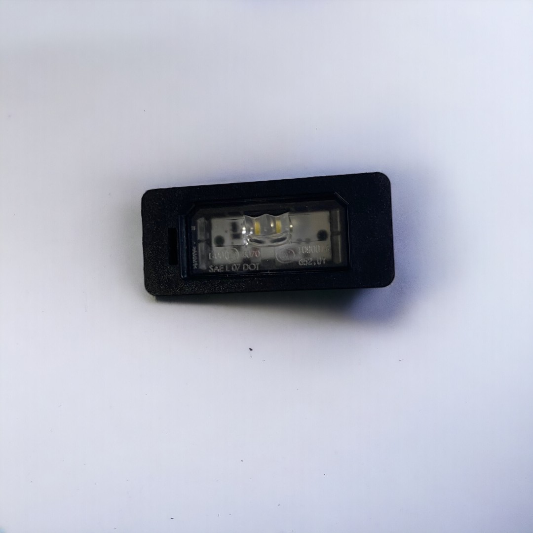 BMW X6 2009 - 2019 LED PLAKA AYDINLATMA LAMBASI - resim 1