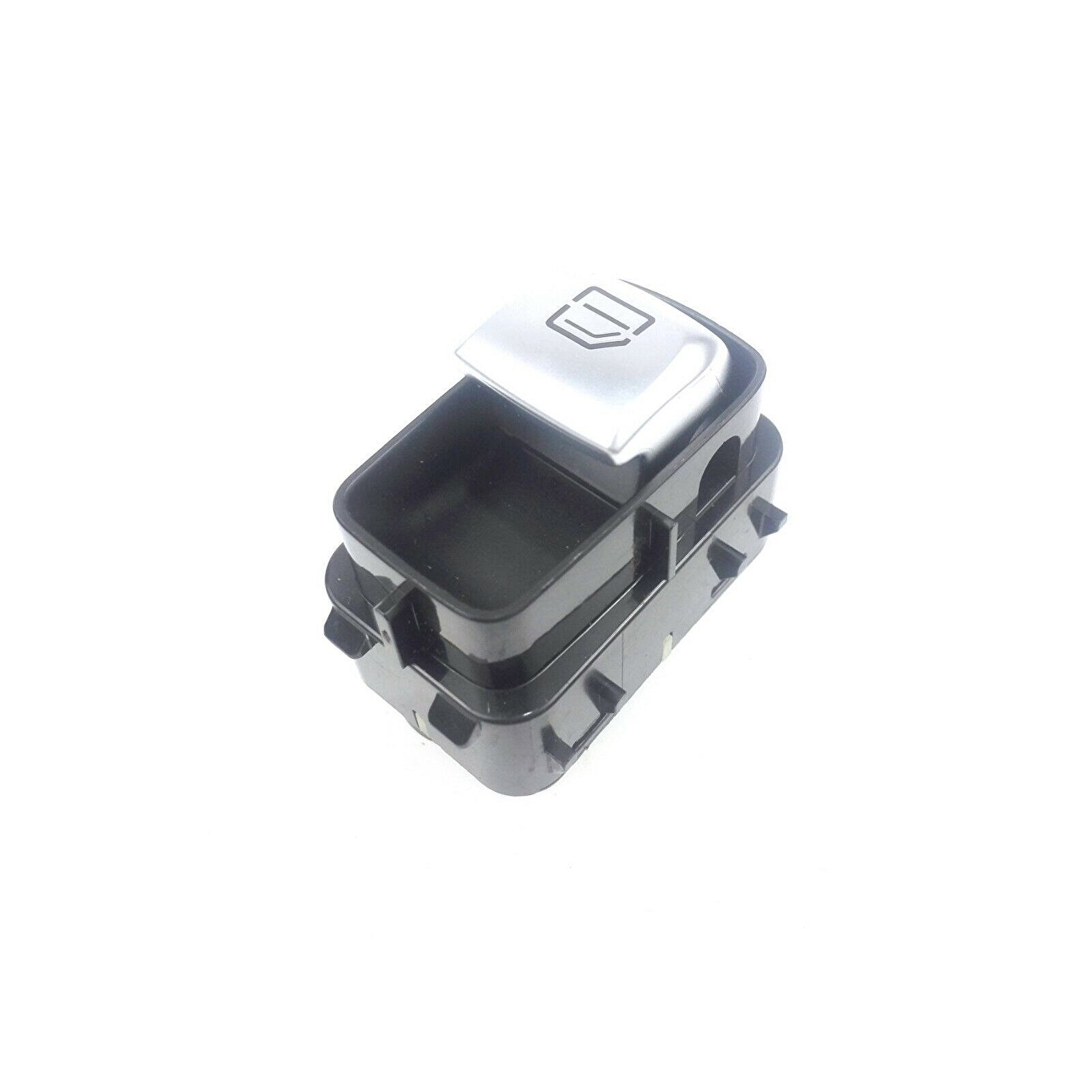 mercedes-c200-2014-2018-cam-acma-dugmesi-arka-sag-siyah-1.jpg