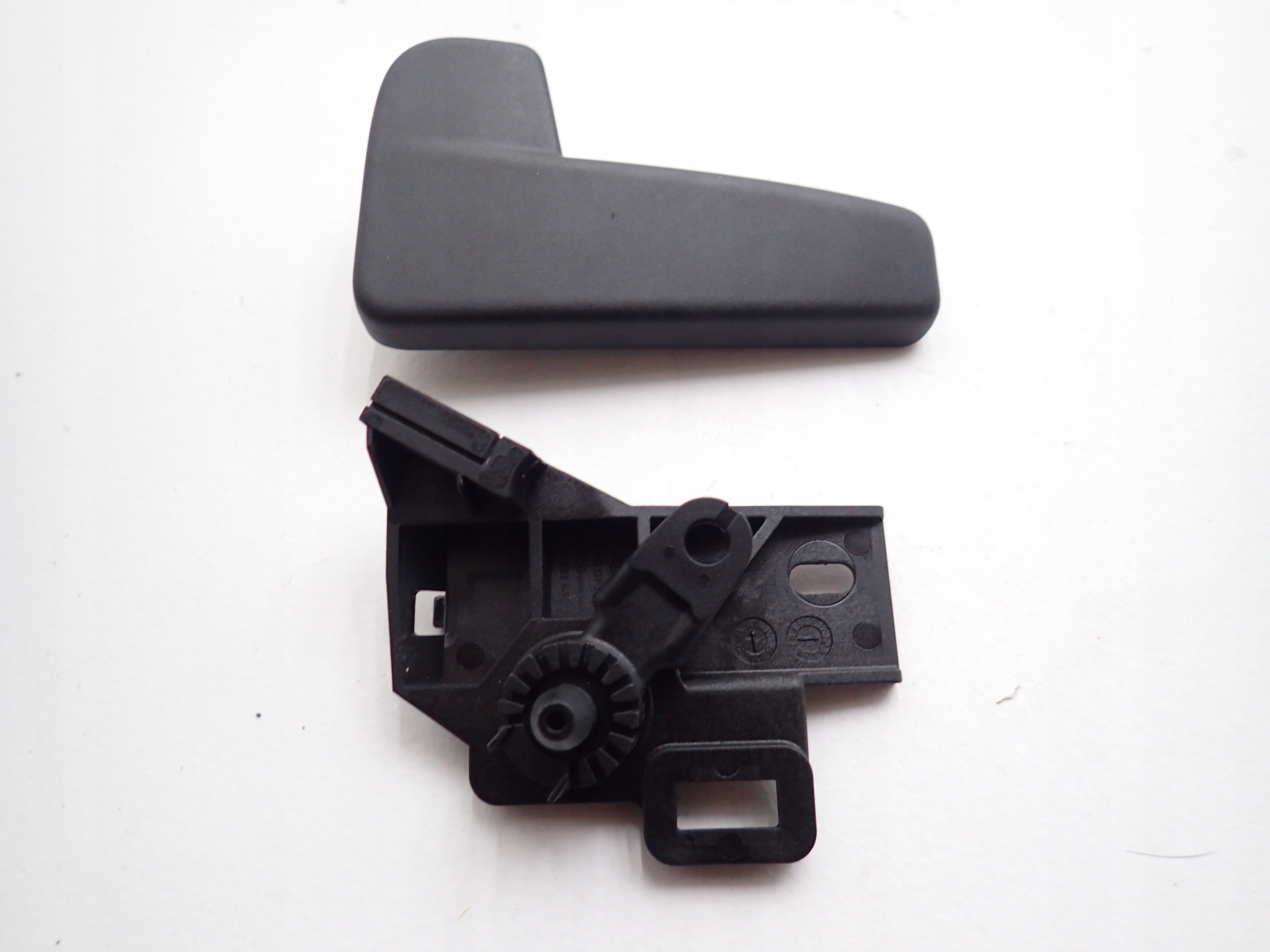 SKODA RAPİD 2013 - 2014 MOTOR KAPUT AÇMA KOLU SET - resim 1