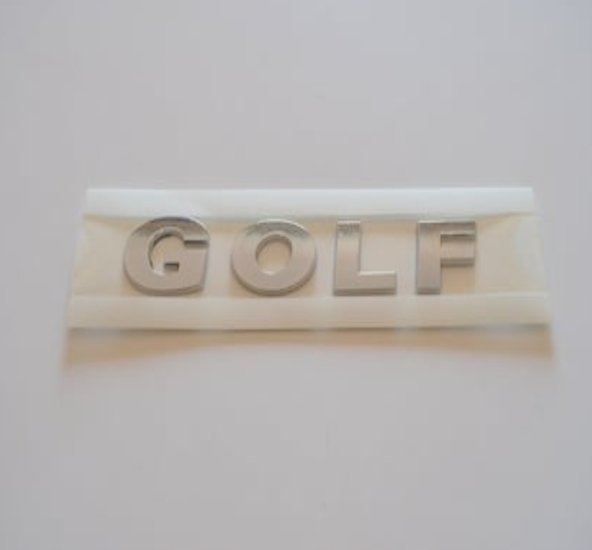 VOLKSWAGEN GOLF ARKA BAGAJ YAZISI - resim 1