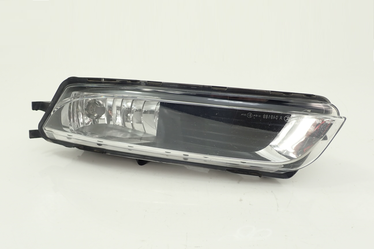 VOLKSWAGEN PASSAT CC 2009 - 2012 SAĞ SİS FARI AMPULLÜ DUYLU - resim 1